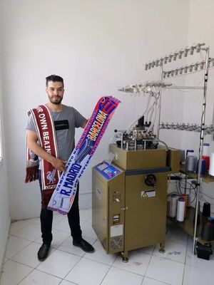 Machine de fabrication de chapeaux et écharpes circulaires faciles à utiliser avec contrôle informatisé