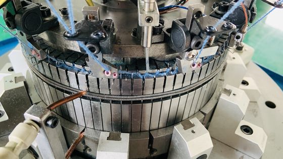 Machine à tricoter circulaire de 9 pouces largeur de tricot avec 770 * 650 * 1040mm spécifications