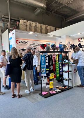 9 pouces de diamètre de cylindre OPEK Cap Machine pour tricoter des chapeaux / foulard avec une technologie avancée