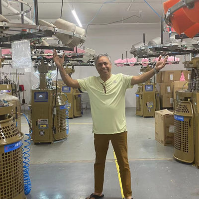 Machine à tricoter à chapeau de 450 kg avec contrôle entièrement informatisé et technologie transparente