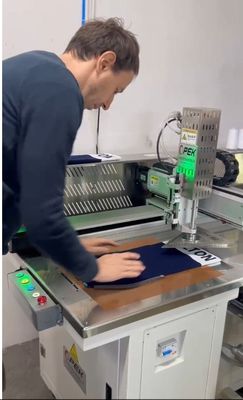 Machine à coudre haute efficacité Opek-300HS à chapeau tricoté automatique pour produits de couture