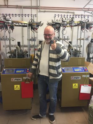 La meilleure machine à tricoter circulaire W1 d'Opek, parfaite pour votre entreprise.