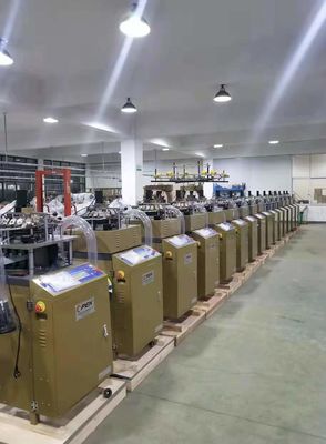 Fonctionnement en douceur Machine à tisser chapeau jaune à grande vitesse avec lubrification automatique