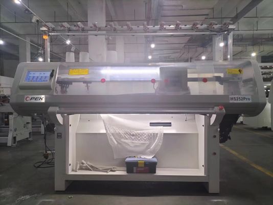 Machine à tricoter à col plat de 52 pouces dotée d'un double système et d'un contrôle informatisé