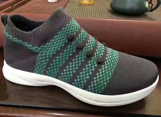 Révolutionnez le tricot de chapeaux et écharpes avec une machine à tricot informatisée à 3 systèmes