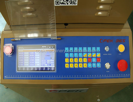 Machine à tricoter entièrement informatisée pour la fabrication de sous-vêtements sans couture