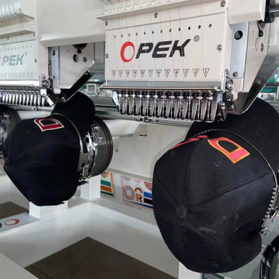 Machine de broderie multi-tête informatisée 4 têtes 12 aiguilles pour une entreprise de publicité