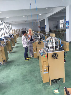 Équipement de fabrication de chapeaux à haute vitesse en 1 kW avec alarme automatique