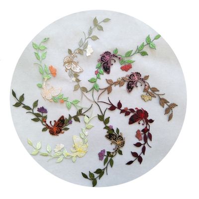 précision Automatique de changement de couleur et de découpage Machine de broderie informatique à 4 têtes