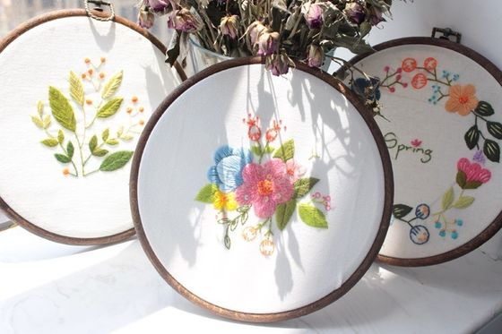 Machine de broderie à plaques 120*95cm Taille de table de travail Idéal pour les marchés nationaux