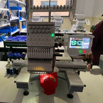 Appareil de broderie informatique multifonctionnelle à alimentation universelle intégrée 110V-220V