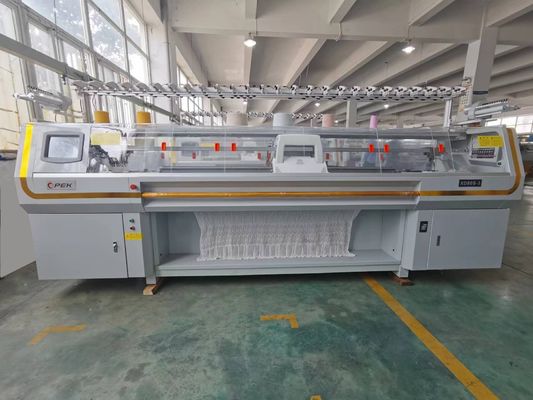 72 pouces largeur de tricot multi-gauge machine à tricot plat pour pull à la maison