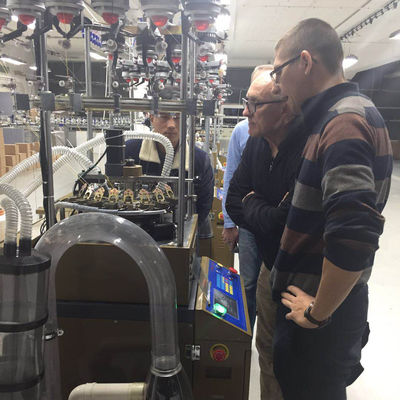 Machines de tricot circulaires de petit diamètre 7G-14G 600 pièces par mois entièrement automatisées