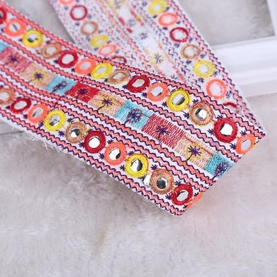 Machine de broderie au Bangladesh avec alimentation électrique universelle intégrée 110V-220V